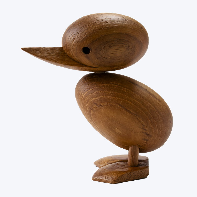 Designer's creative design Small wooden chicken